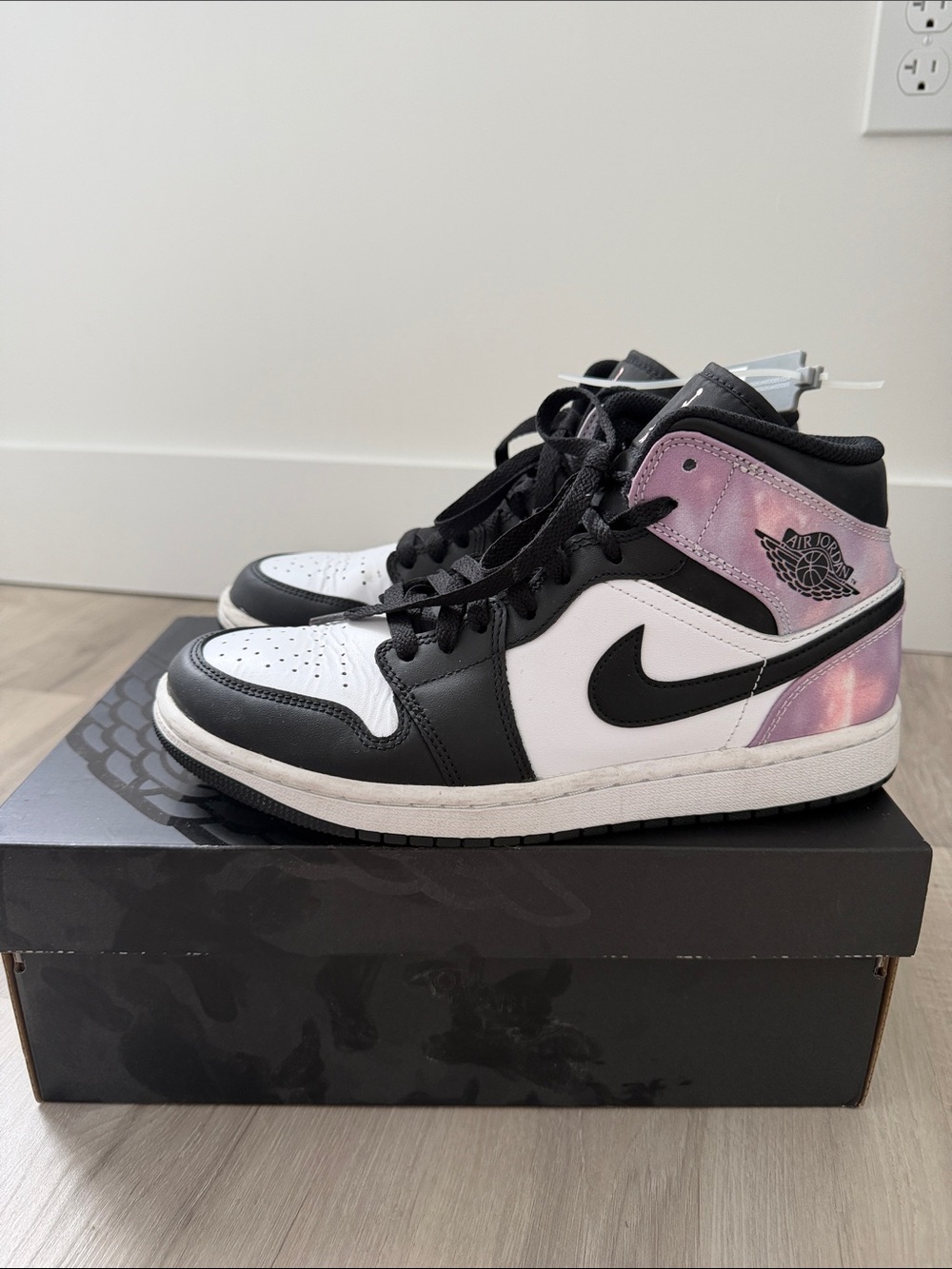 Air Jordan Mid Sneakers Men’s 7 1/2 - Black, White & Lavender Pink